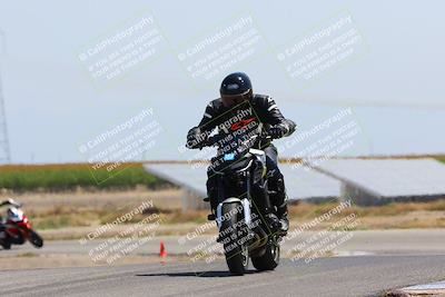 media/Apr-25-2022-Lets Ride (Mon) [[64890c87c4]]/Group B/1220pm (Wheelie Bump)/